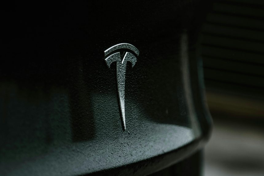Proxy Firm Glass Lewis Is Against Elon Musk's Proposed $1 Trillion Tesla Pay Package