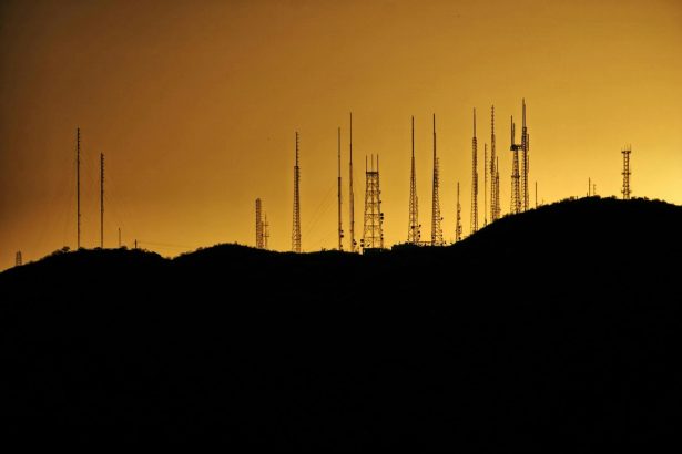 The Silent Revolution: AI-Driven Network Decisions in Real-Time